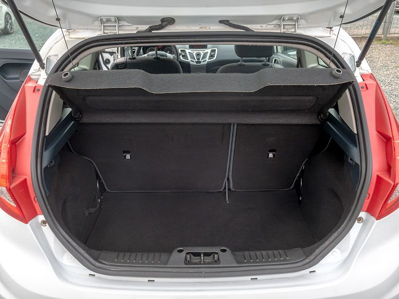 Ford Fiesta (2012) 1.25i 44KW – KLIMA - fotka 24 z 32