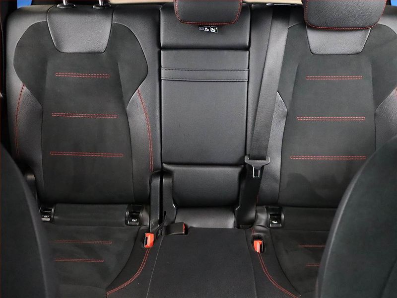 Mercedes-Benz GLB (2020) AMG line 250 4MATIC - fotka 8 z 19