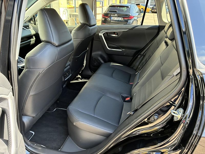 Toyota RAV4 2.5 HSD e-CVT AWD Exe. Sky. JB - fotka 11 z 25