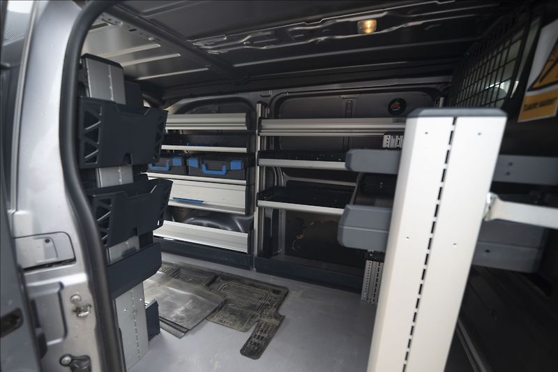 Toyota ProAce 2,0 D-4D NAVI VÝHŘEV 1. MAJ ČR - fotka 23 z 30