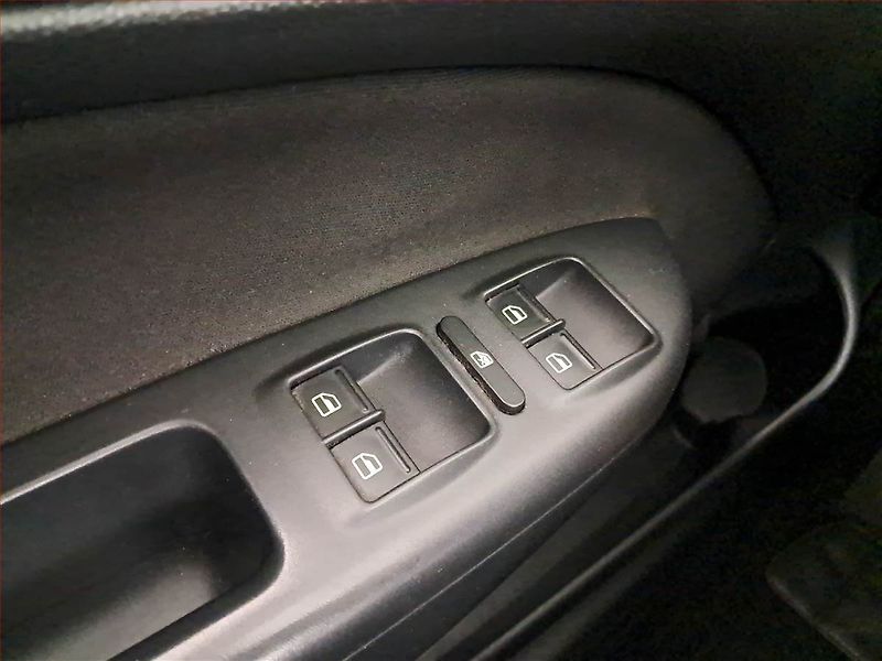 Škoda Octavia (2011) 1.6 TDI, po STK, Tažné - fotka 19 z 19