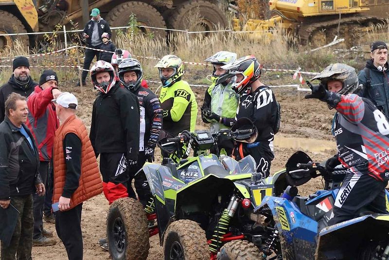 Offroad Maraton Most 2025 v lomu v Braňanech.