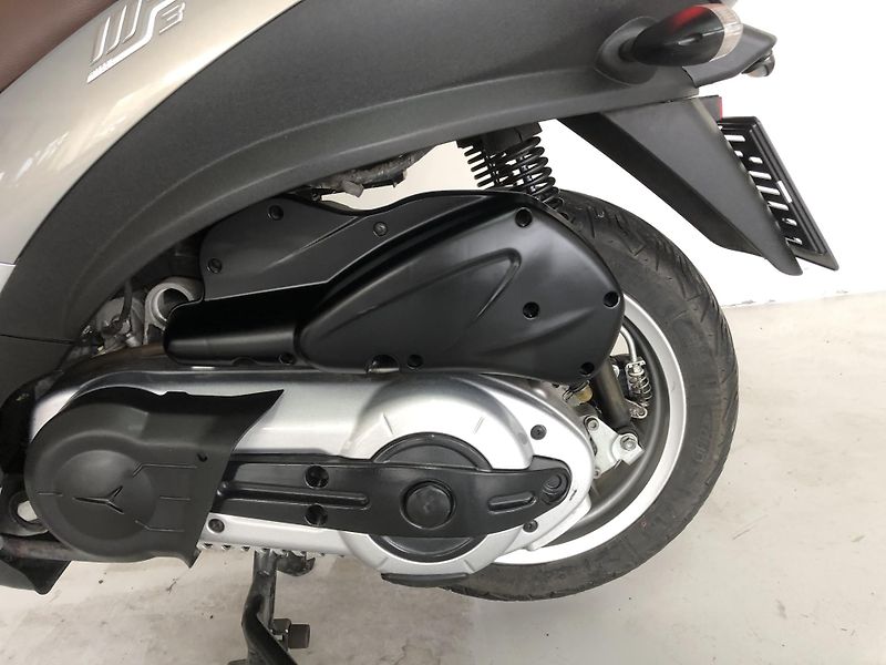 Piaggio MP3 500 LT - fotka 8 z 19