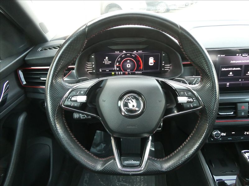 Škoda Scala 1,6 TDi DSG Monte Carlo,DPH,ČR - fotka 34 z 46