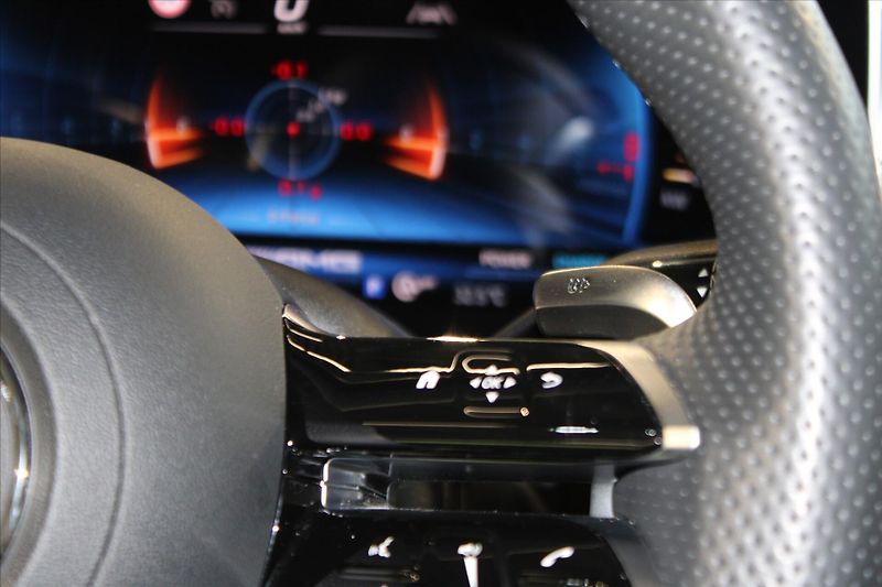 Mercedes-Benz GLC 43 AMG 4MATIC Premium Night/36 - fotka 17 z 39