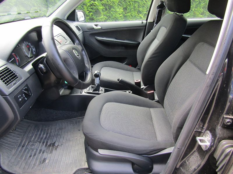 Škoda Fabia (2008) 1.2 47kW BEZ KOROZE - fotka 18 z 32