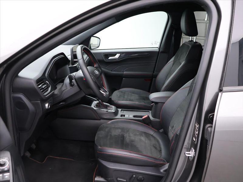 Ford Kuga 1,5 EB 110kW ST-Line - fotka 10 z 26