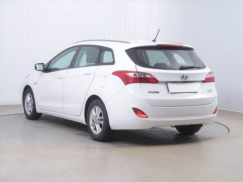 Hyundai i30 (2015) 1.6 CRDi, ČR,1.maj, Serv.kniha - fotka 4 z 15