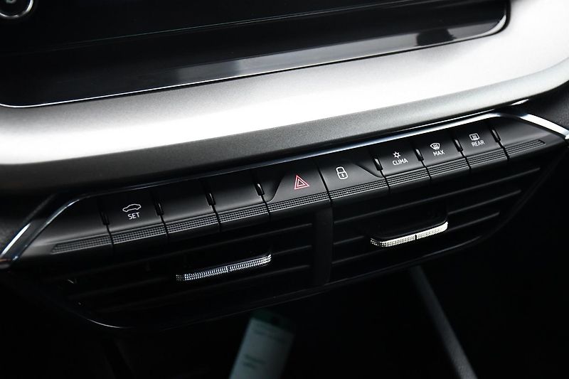 Škoda Octavia 1.5TSi ČR 1M Ambition - fotka 36 z 41