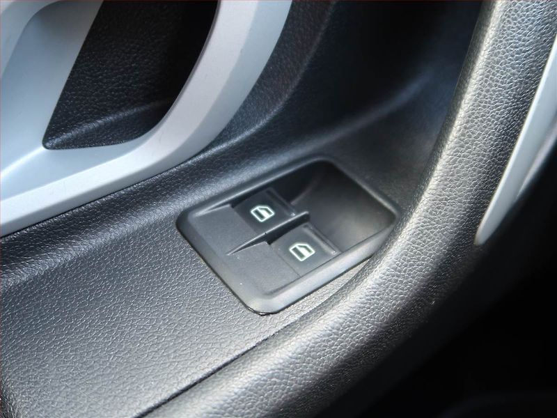Škoda Fabia (2009) 1.2 12V, nová STK, rezervace - fotka 17 z 17