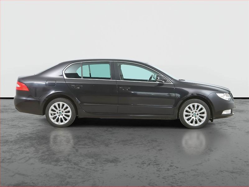 Škoda Superb (2012) 1.6 TDI, Xenony, Tempomat - fotka 6 z 15