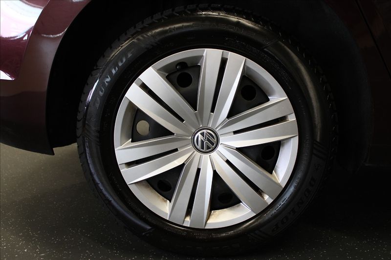 Volkswagen Touran 1,2 TSI 1.majitel - fotka 29 z 31