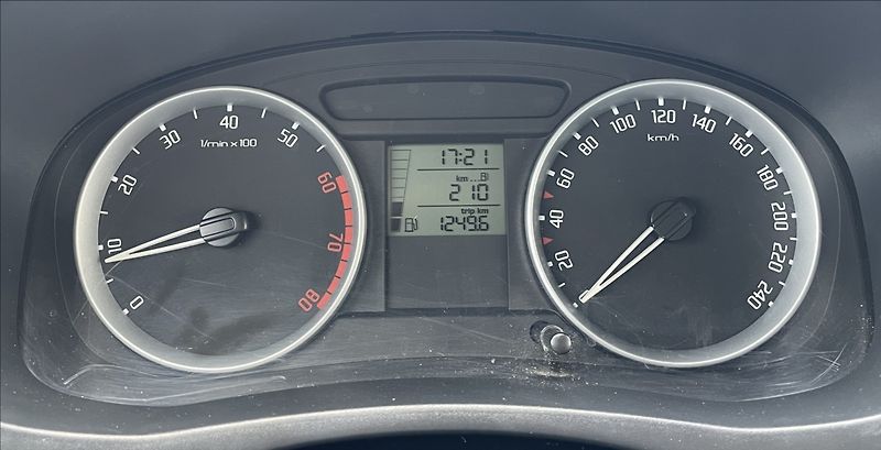 Škoda Roomster 1,4 i,16V,STK 4/28 - fotka 12 z 21