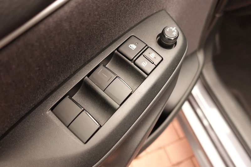 Peugeot 5008 (2018) 1,6HDi A/T 7míst Allure - fotka 12 z 37