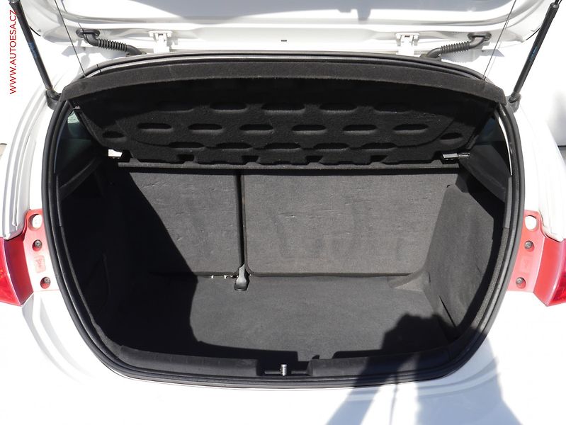 Seat Leon (2009) 2.0TDI, Xenon - fotka 7 z 16