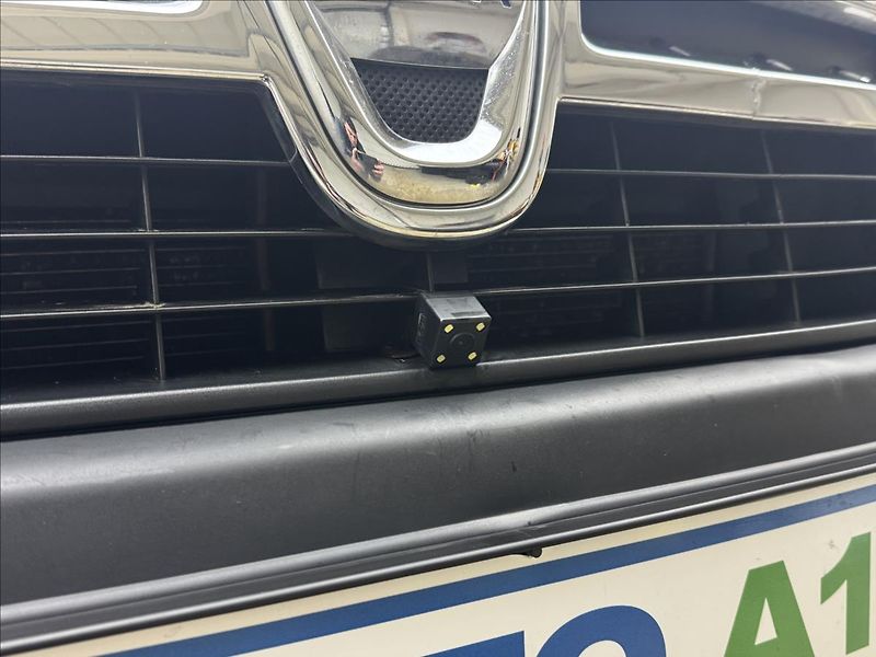 Dacia Duster 1,6 i 77kW AC LED TAŽNÉ KAMERA - fotka 28 z 33