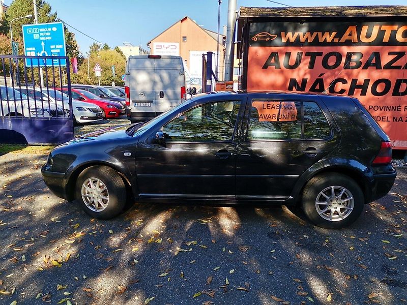 Volkswagen Golf (2001) 1.6i 77kw Klima ESP 5dv. - fotka 2 z 26