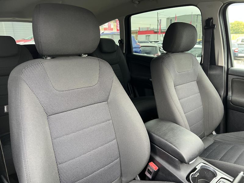 Ford S-MAX 2.0TDCi 7MÍST TAŽNÉ KLIMA ALU - fotka 36 z 46
