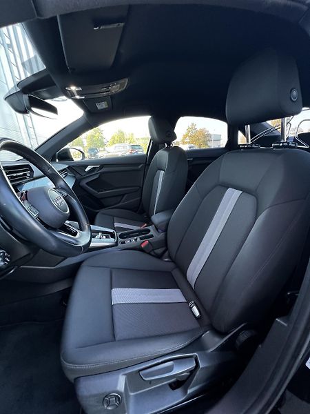 Audi A3 35TFSI 110kW Aut S-Line DPH TZ - fotka 6 z 23