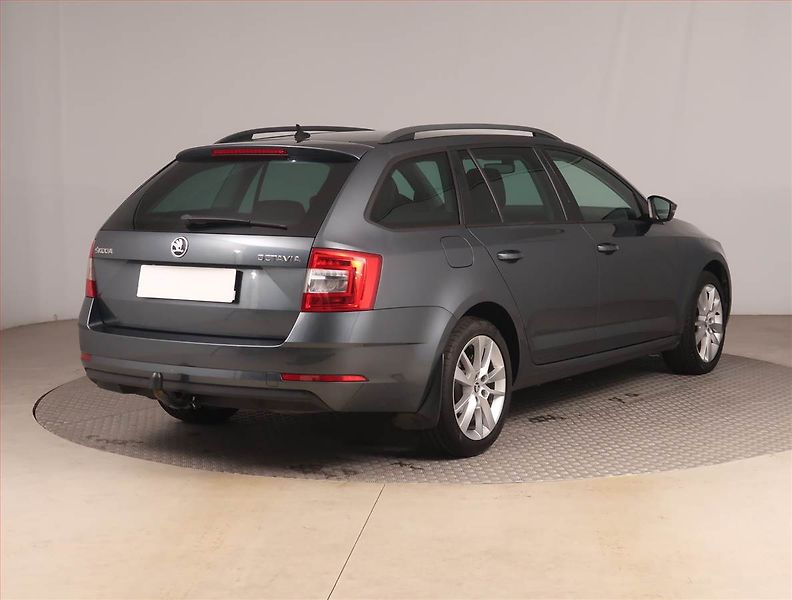 Škoda Octavia (2017) Ambition Plus 2.0 TDI, Automat - fotka 5 z 18
