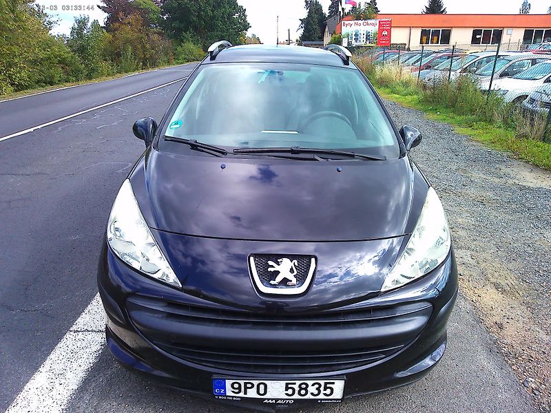 Peugeot 207 1.4i, 70 kW, klimatizace - fotka 8 z 25