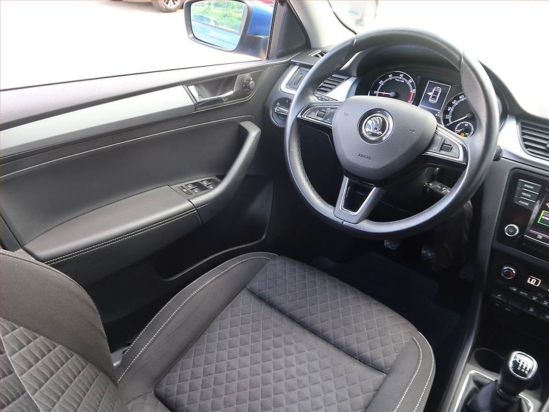 Škoda Rapid (2018) Drive 1.0 TSI, Xenony - fotka 7 z 17