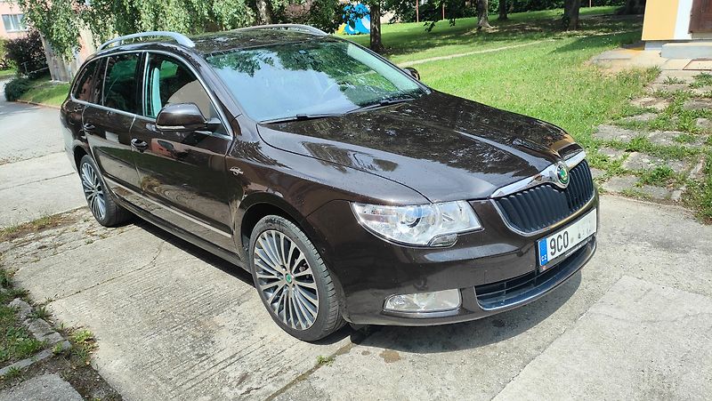Škoda Superb (2013) Laurin&Klement, 2.0TDi, DSG - fotografie inzerátu