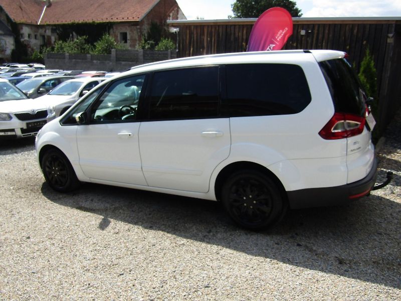 Ford Galaxy (2013) 1.6 TDCi  ZIMNÍ + LETNÍ PNEU - fotka 4 z 34