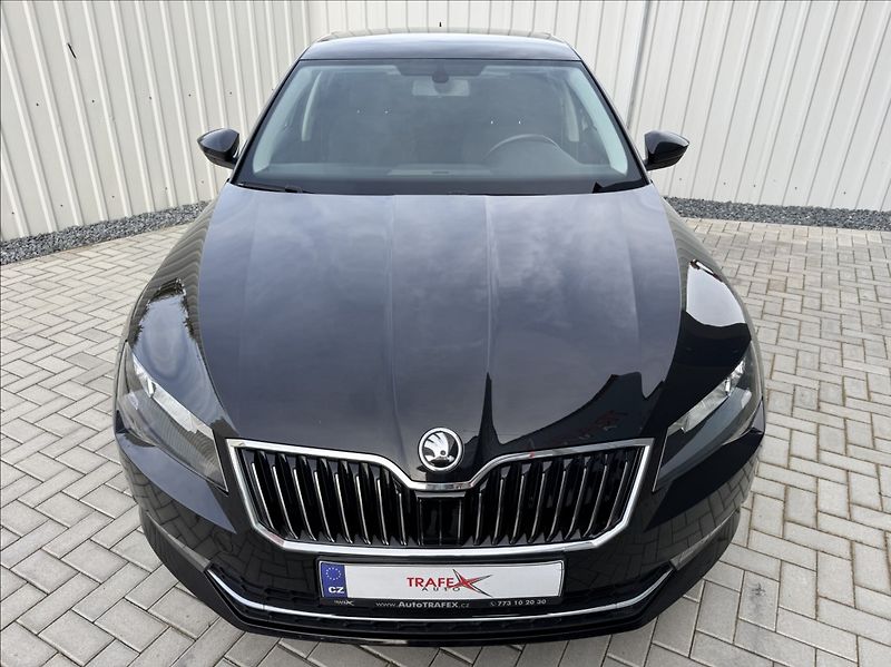 Škoda Superb 1,6 TDI Navi TZ park. kamera - fotka 6 z 50