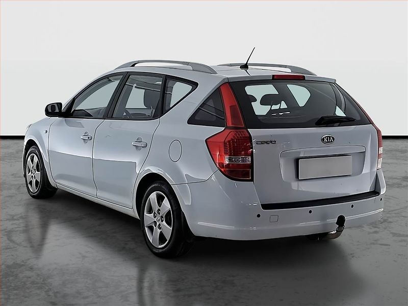Kia Ceed (2010) 1.6 CVVT, Serv.kniha, po STK - fotka 4 z 16