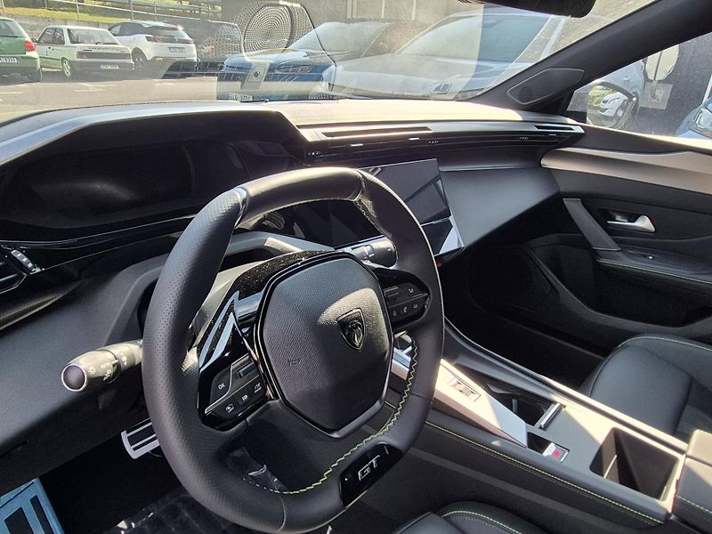 Peugeot 408 (2026) GT Hybrid 145 e-DCS6  - fotka 14 z 24