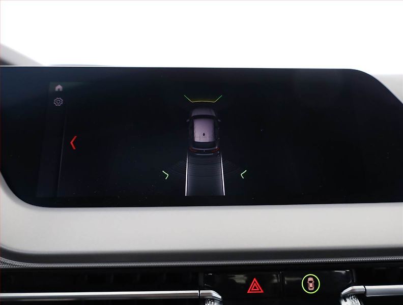 BMW Řada 1 (2020) Advantage 118i, Automat - fotka 14 z 17