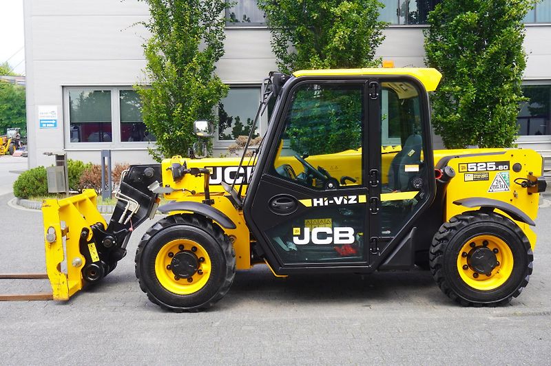 JCB (2022) 525-60T5 / 2022 / 860 MTH! - fotka 3 z 24