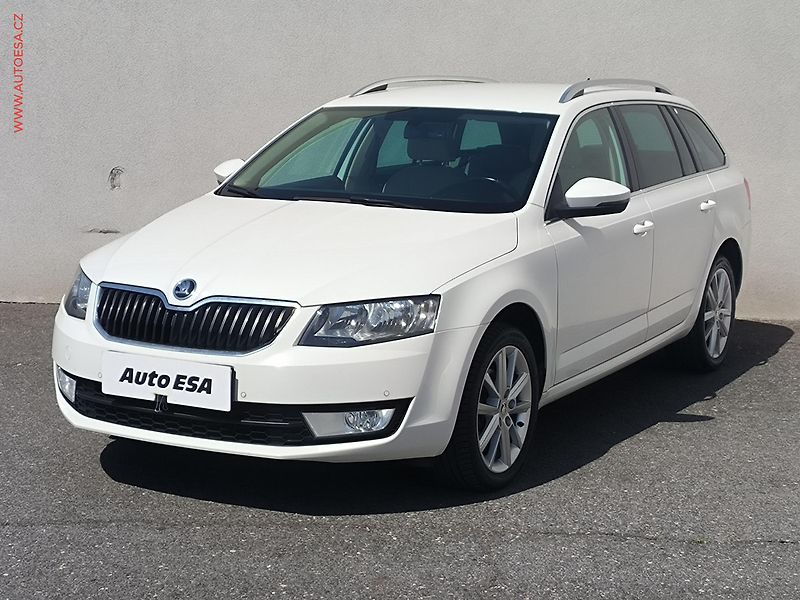 Škoda Octavia (2015) 2.0 TDi 4x4, ČR, Style, DSG - fotka 3 z 23