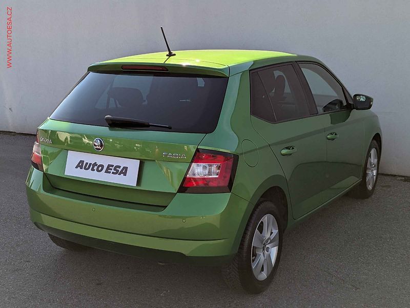 Škoda Fabia (2016) 1.2 TSi, 2.maj,ČR, Style - fotka 4 z 15