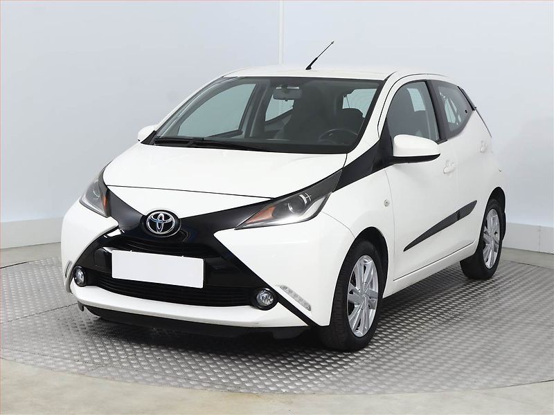 Toyota Aygo (2017) 1.0 VVT-i, Automat, ČR,1.maj - fotka 2 z 13