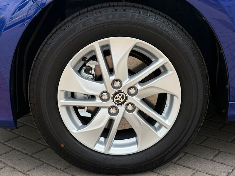 Toyota Yaris 1.5 Comfort business - fotka 13 z 17