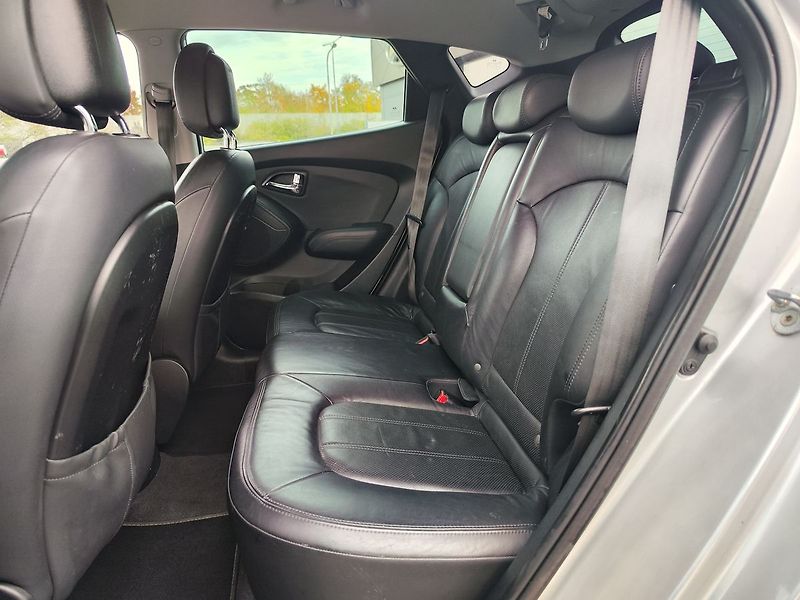 Hyundai ix35 2.0 CRDI/100kW Style - fotka 13 z 33