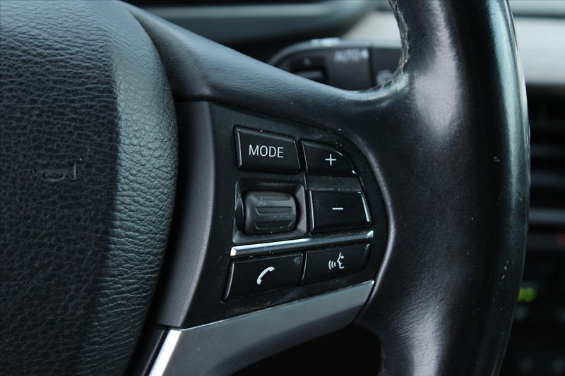 BMW X5 xDrive 30d NAVI DPH 1.MAJ ČR - fotka 18 z 26