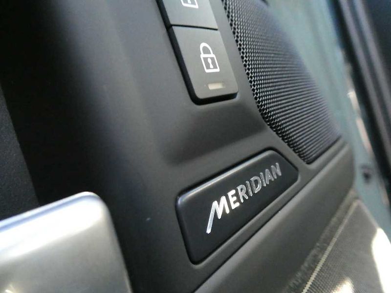 Land Rover Defender (2026) 110 3,0 TROPHY EDITION D350 - fotka 14 z 47