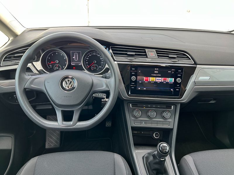 Volkswagen Touran (2017) 1.2TSi 81KW! TAŽNÉ!Park assist - fotka 13 z 27