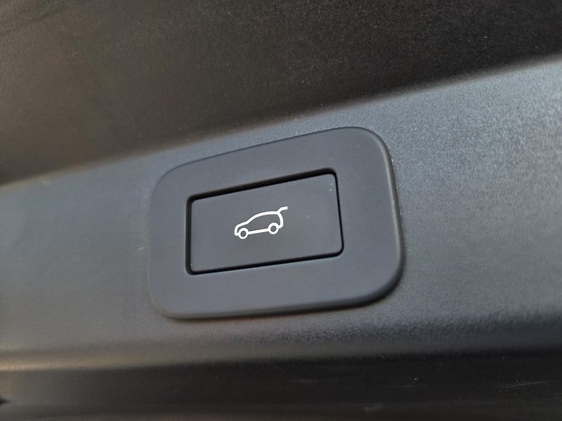 Land Rover Range Rover Sport P460e D-SE HUD PANO R22 TZ - fotka 68 z 71