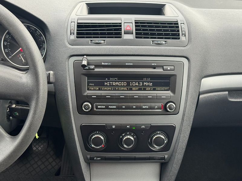 Škoda Octavia (2012) Comfortline 1.2 TSI 77kW - fotka 19 z 29