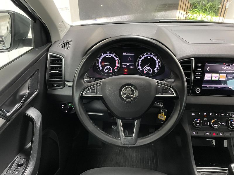 Škoda Karoq 1.5 TSi 125 YEARS ČR 1.MAJ SER - fotka 24 z 31
