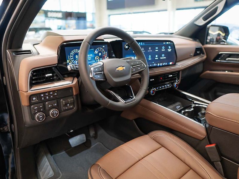 Chevrolet Suburban (2026) 6.2 V8 High Country 2026 - fotka 17 z 47