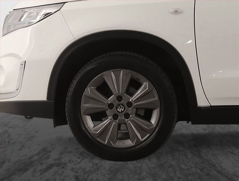 Suzuki Vitara (2022) Premium 1.4 BoosterJet, 4X4 - fotka 15 z 23