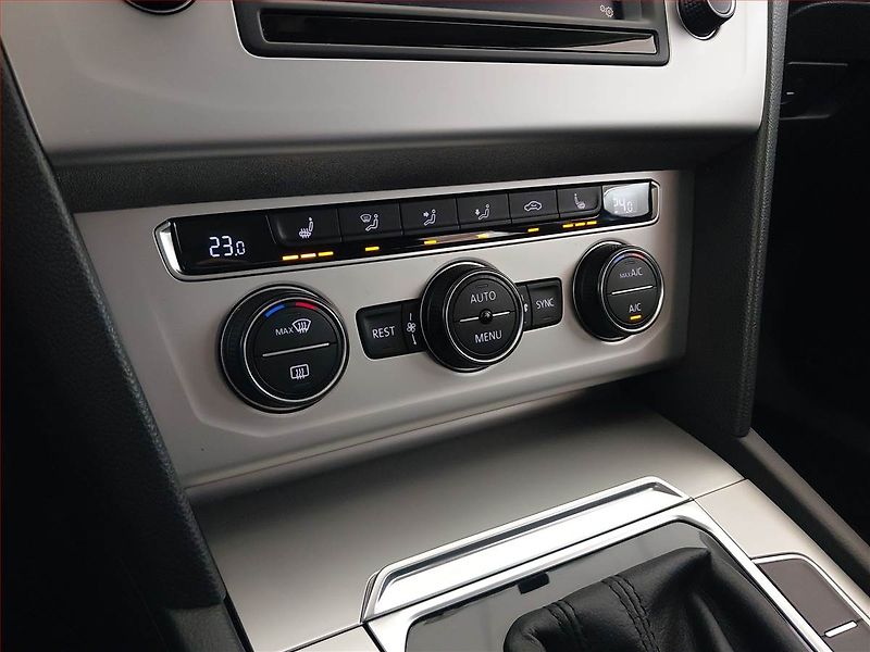 Volkswagen Passat (2016) Comfortline 2.0 TDI, Automat - fotka 16 z 18