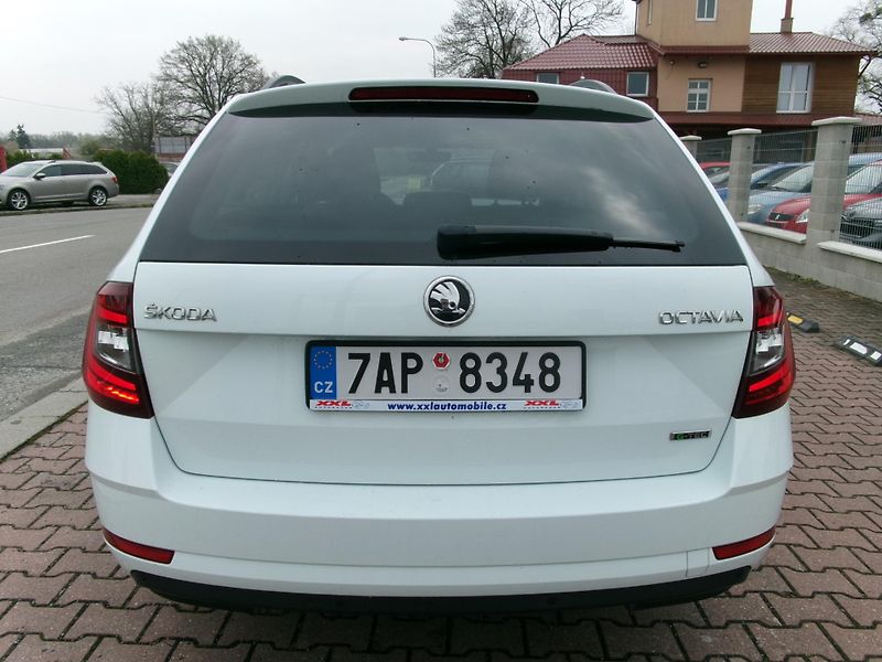 Škoda Octavia (2019) 1,5TSI DSG AC TEMP ČR - fotka 7 z 36
