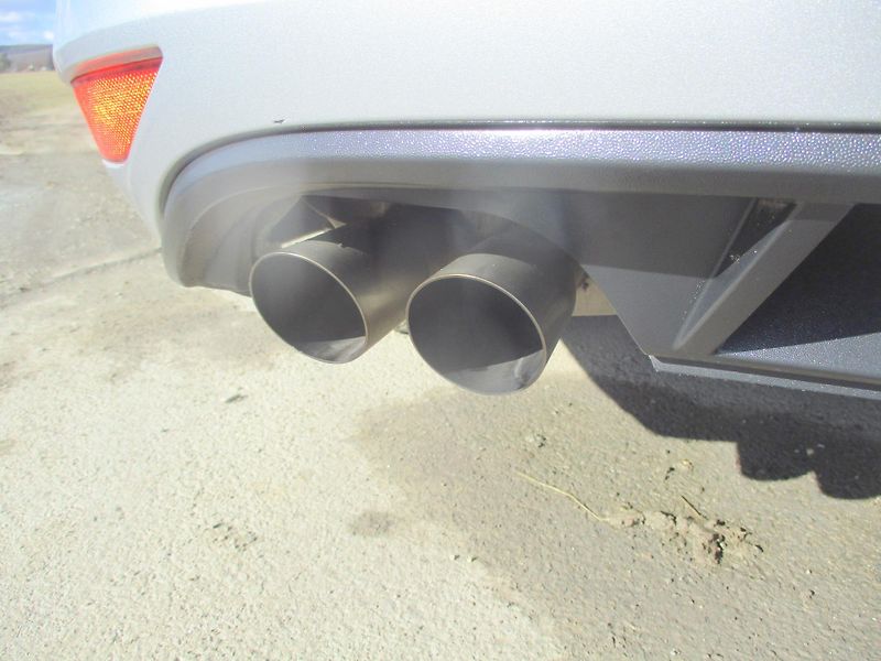 Volkswagen Golf 2.0TDi 110kW HIGHLINE L+Z PNEU - fotka 32 z 45