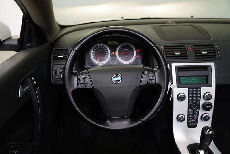 Volvo C70 - fotka 17 z 26